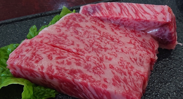 上質な霜降り肉で全国屈指のブランド肉「米沢牛」